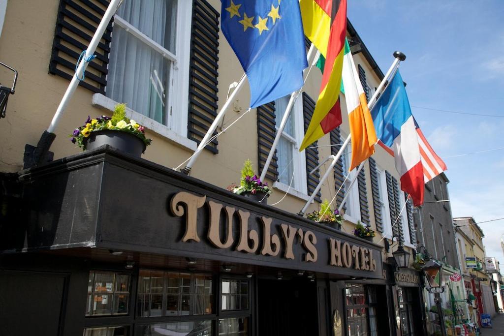 Tully'S Hotel Castlerea Eksteriør billede